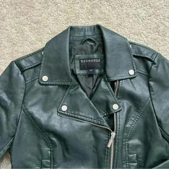 Bernardo Asymmetrical Zip Moto Jacket Women Sz Small Faux Leather Green 7558B373 - Picture 6 of 16